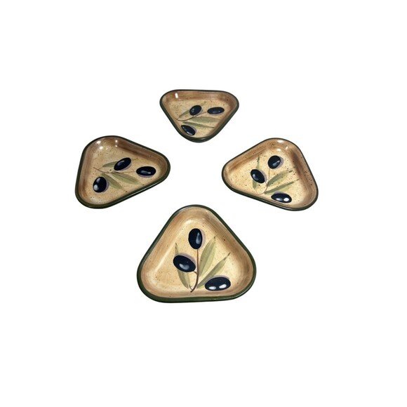 Julie Ueland Feels Like Home Enesco Olive Triangle Mini Plate Appetizer Set of 4 - Picture 3 of 9